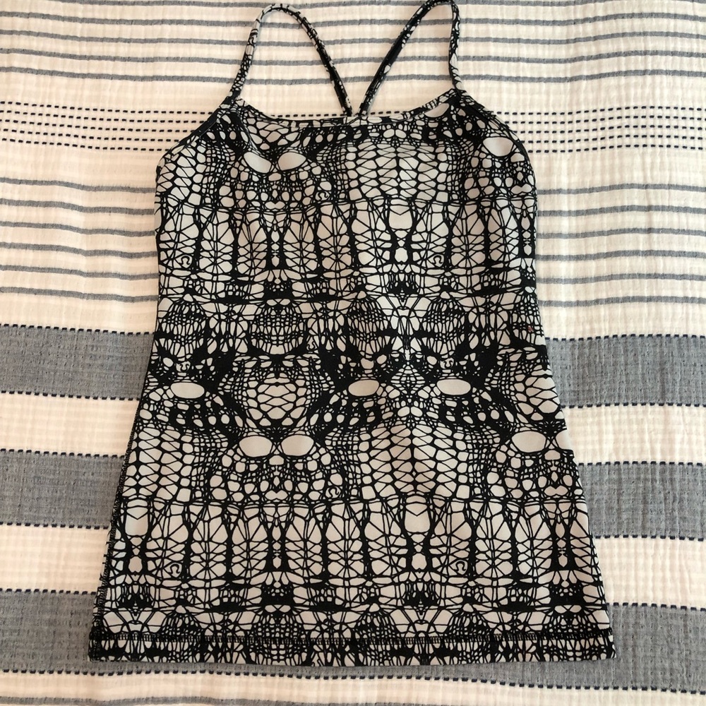 LuluLemon tank top 🤍